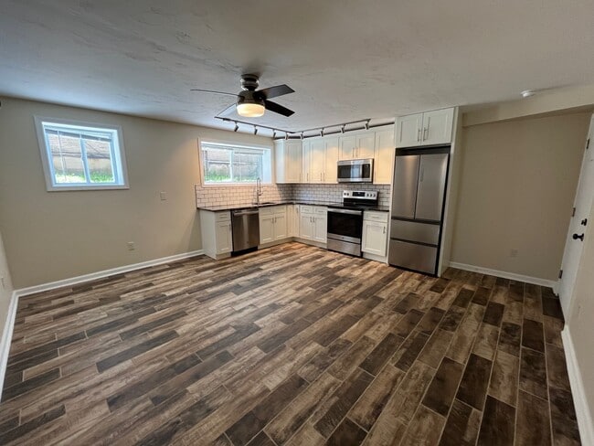 Interior Photo - 625 North Negley Avenue
