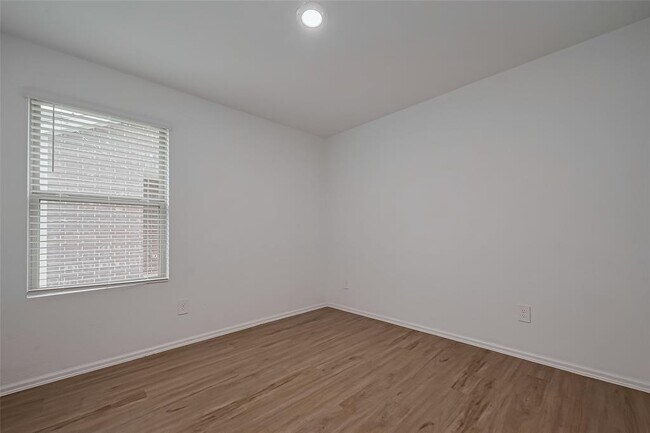 Building Photo - 24119 Maple Turn Ln