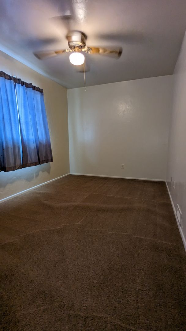 Building Photo - 3 Bedrooms and 2 Bath Rental