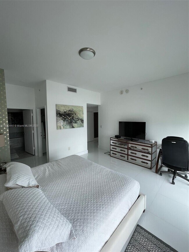 Building Photo - 244 Biscayne Blvd