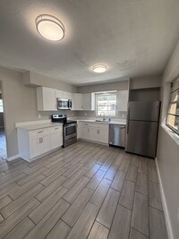 Building Photo - 9251 Adler St