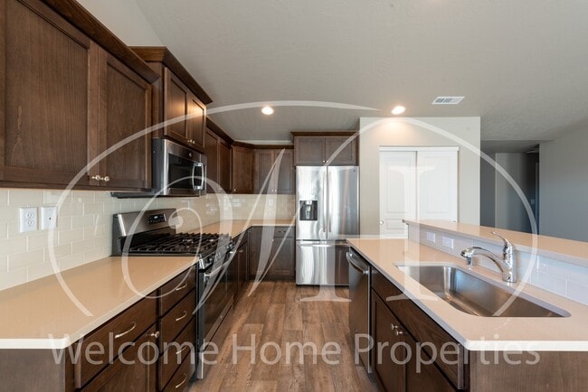 Building Photo - Beautiful Newer Home in New Neighborhood
