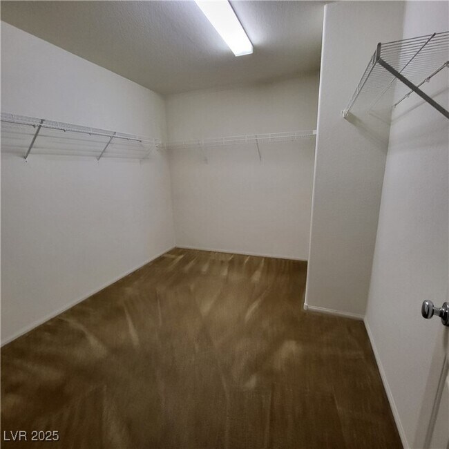 Building Photo - 9282 Keystone Ridge Ave