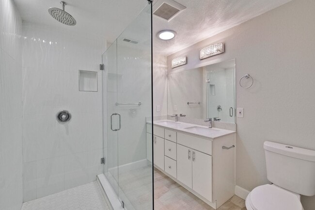 Building Photo - Wow! What a Great Home! Available Soon!