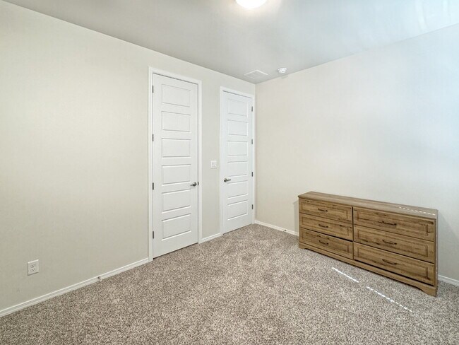 Building Photo - Almost New (2025) Home in Central Rio Rancho!