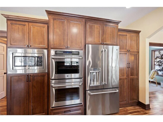 Building Photo - 6111 Kalen Dr