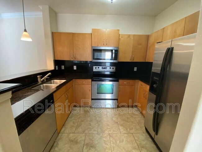 Building Photo - 8290 Gate Pkwy W