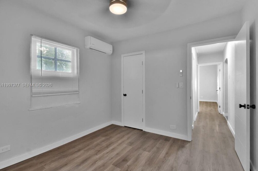 Building Photo - 547 NW 49th St