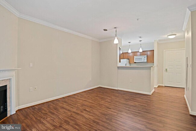 Building Photo - 2204 Westcourt Ln