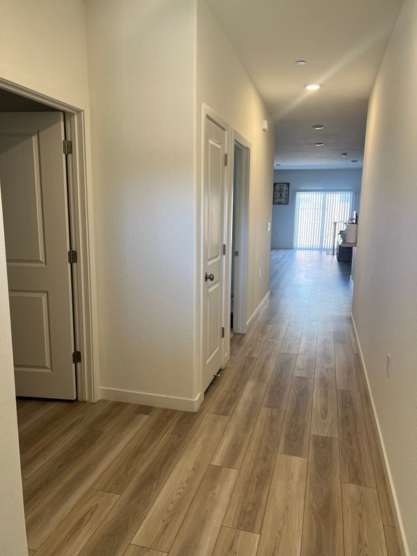 Building Photo - 348 Brad Ct