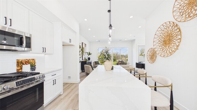 Building Photo - 2417 Harrington St