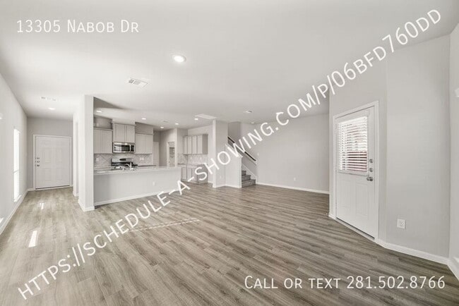 Building Photo - 13305 Nabob Dr