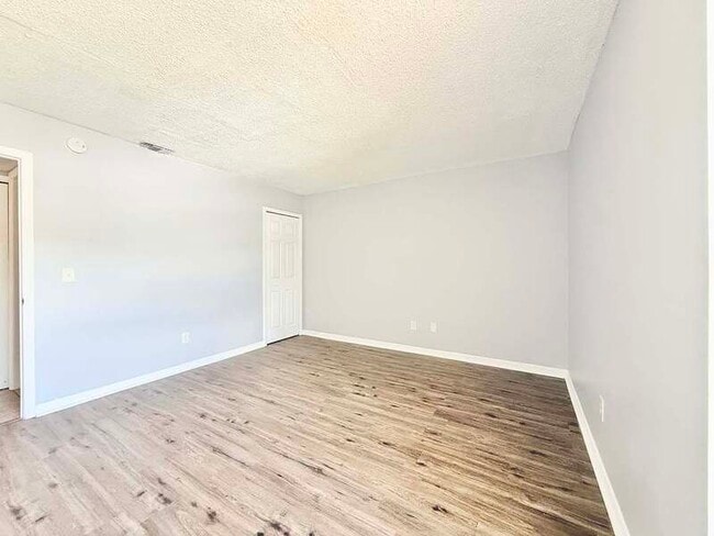 Building Photo - 5143 Puritan Cir