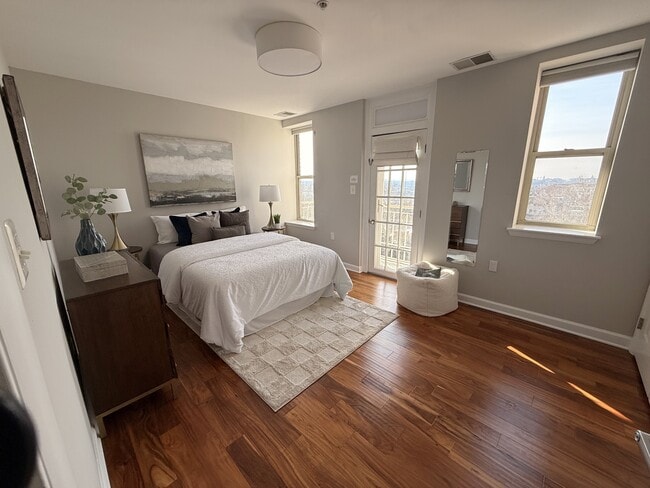 Building Photo - 1308 Clifton St NW