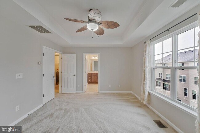 Building Photo - 25218 Briargate Terrace