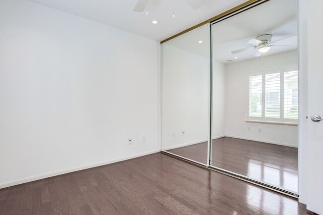 Building Photo - 3 bed, 2 bath Single Family Home in North ...