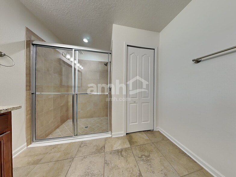 Building Photo - 1045 Bains Lake Dr