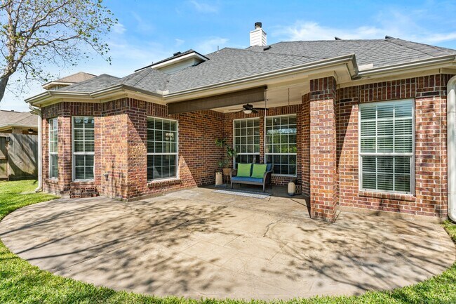 Building Photo - 20698 Oakhurst Meadows Dr