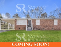 Building Photo - Do not miss out on this charming home