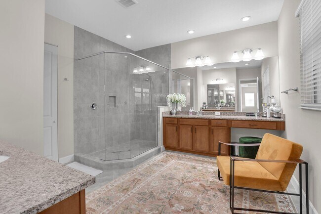 Building Photo - 15866 Orchard Dr