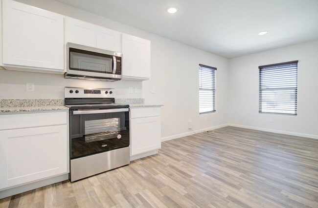 Building Photo - 2028 E Velvet Pl