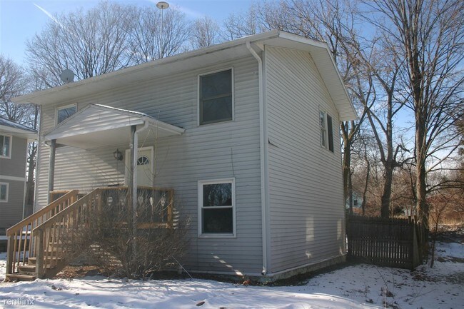 Building Photo - 4 br, 1.5 bath House - 1321 Christopher St