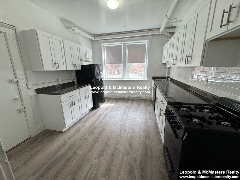 Primary Photo - 113 Washington St