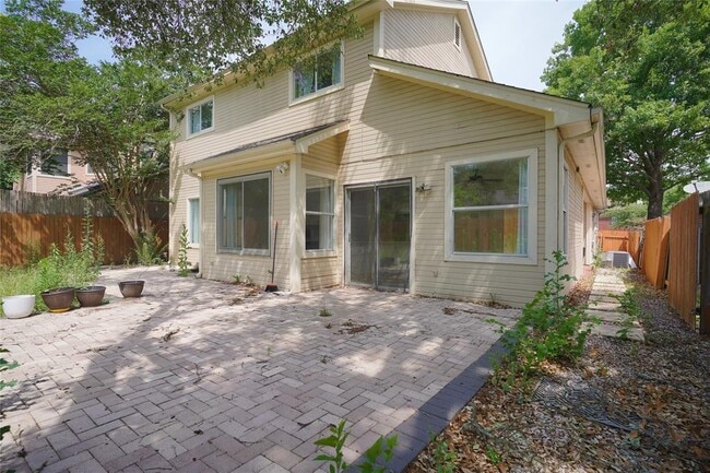 Building Photo - 9625 Copper Creek Dr