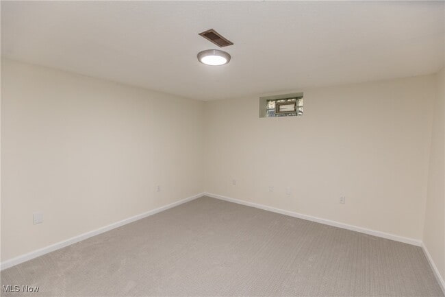 Building Photo - 17016 Greenwood Dr