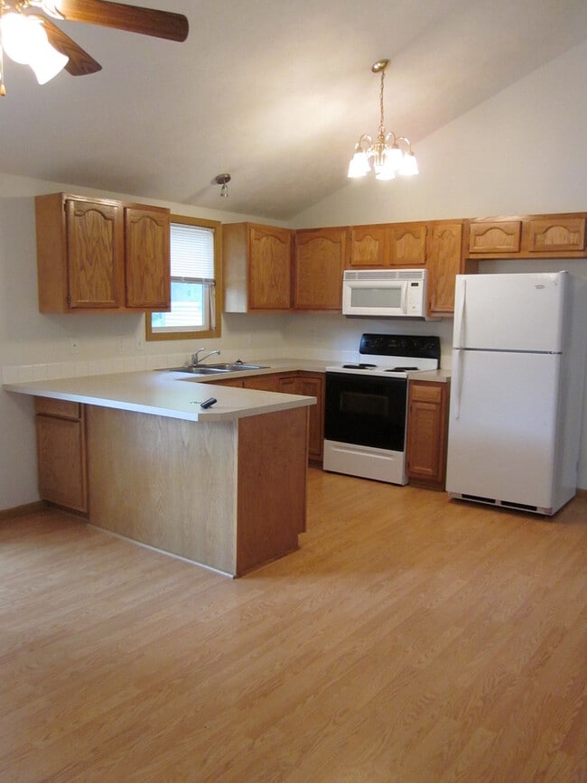 Primary Photo - Beautiful Rental Close To East Campus