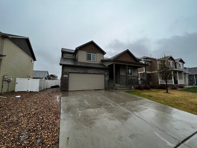 Building Photo - Spacious 4 Bed, 2 1/2 Bath House in Berthoud!
