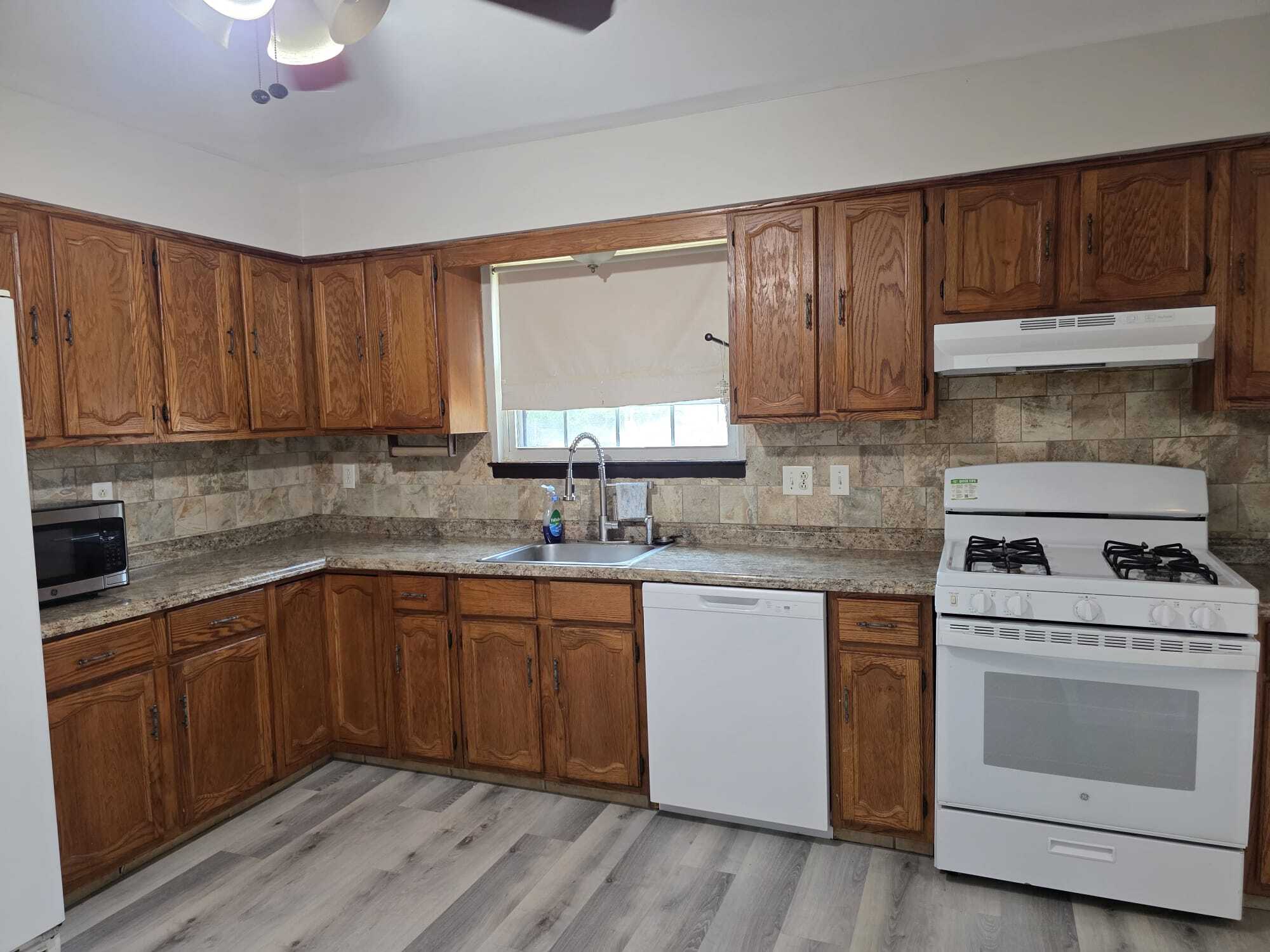 Building Photo - 2803 Kent Pl