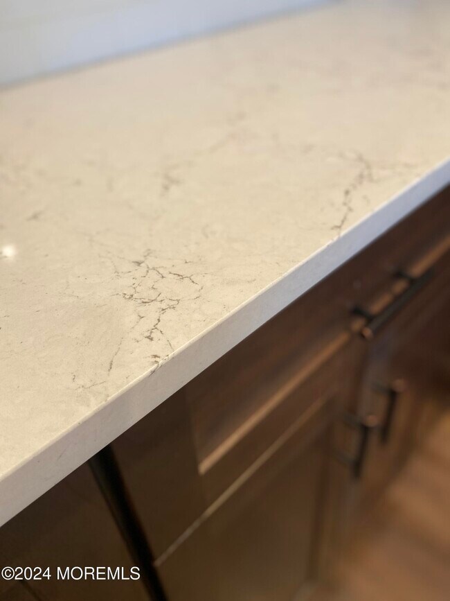 Building Photo - 66 Holly Dr