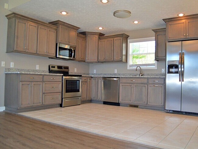 Building Photo - Four -Bedroom Home in the Jody Richards Elementary School District