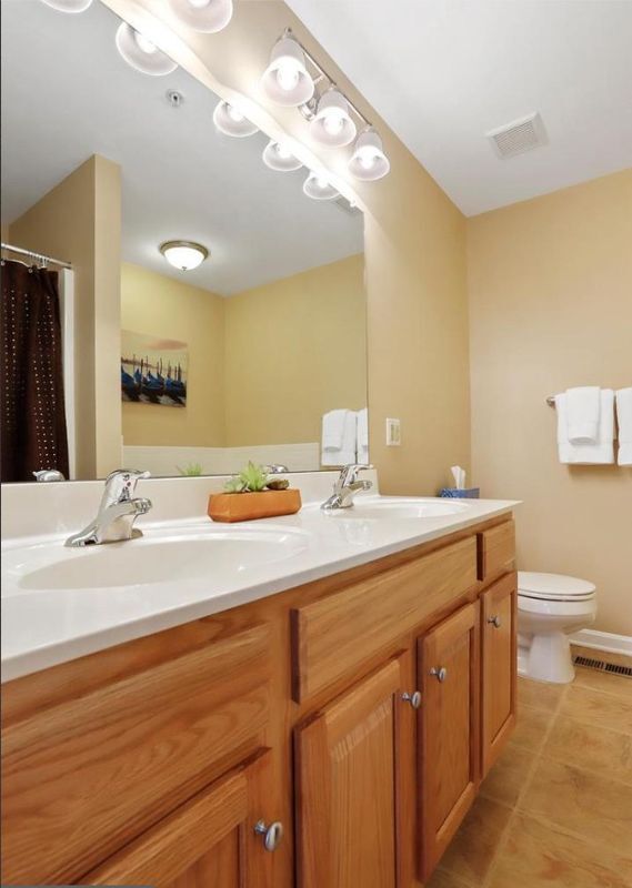 Building Photo - 1121 Frontline Dr