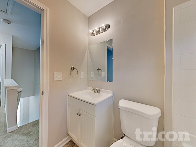 Building Photo - 6238 Dumont Ln