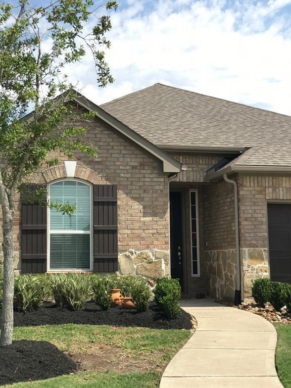 Building Photo - 2211 Hidden Meadow Ln