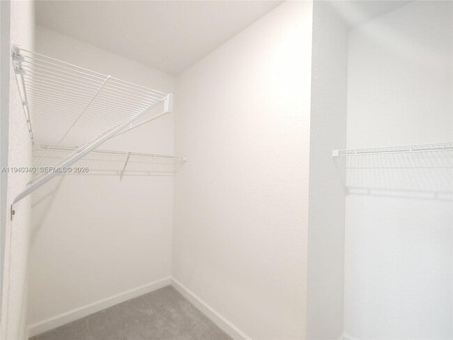 Building Photo - 400 SE Crossoak Ln