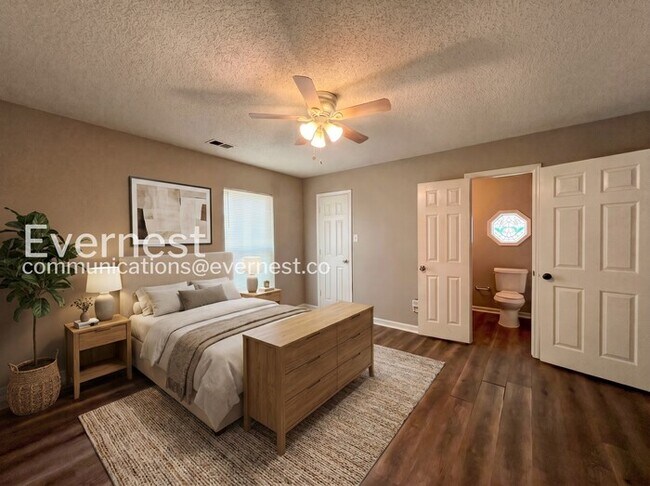 Building Photo - 3985 Fernway Dr