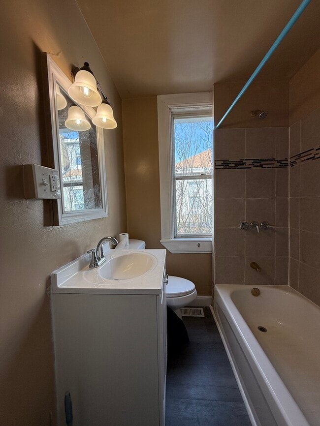 Building Photo - 519 Graff Ln