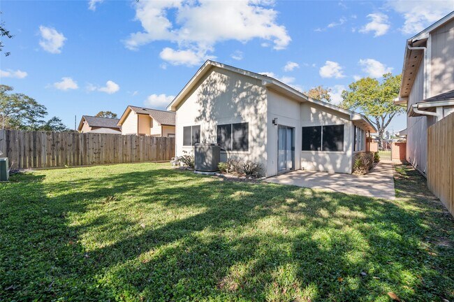 Building Photo - 16167 Golden Sands Dr