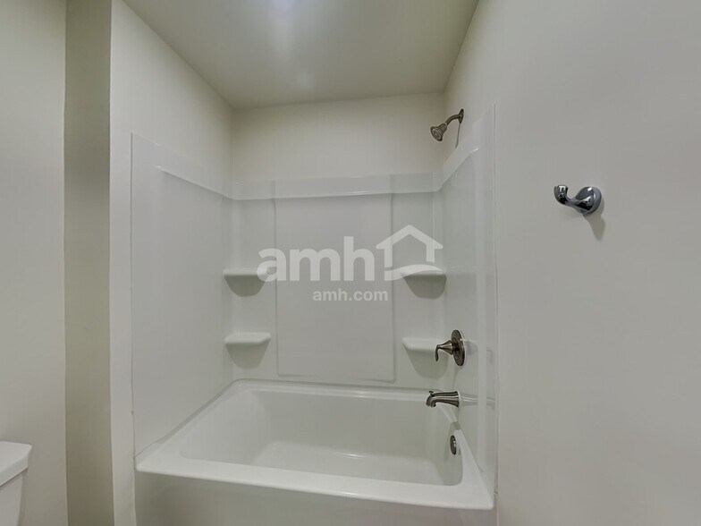 Building Photo - 1370 Ashlyn Ct