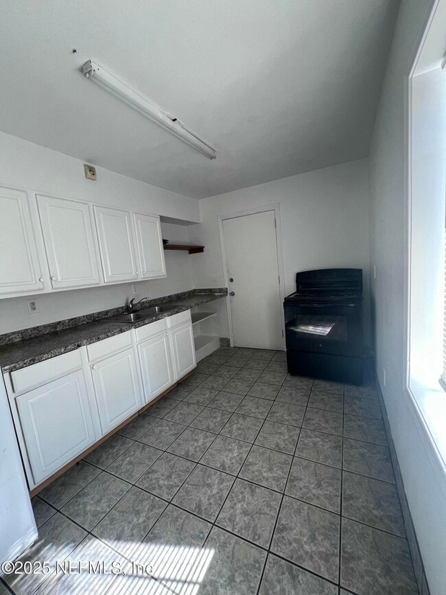 Building Photo - 4022 Emerson St