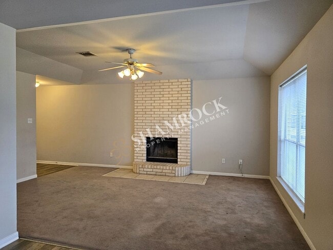 Building Photo - 2/2 Robinson ISD Duplex