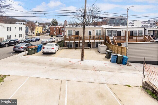 Building Photo - 1659 Holbrook St NE