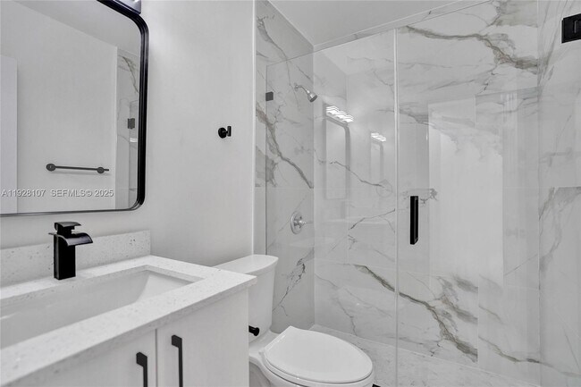 Building Photo - 1960 SW 68th Way