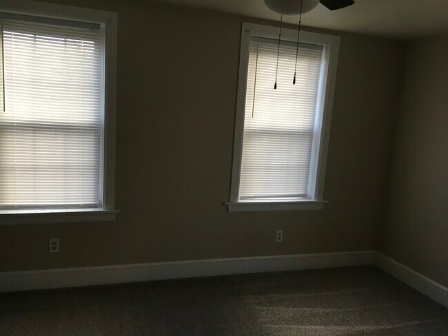 Building Photo - 312 Wayne St