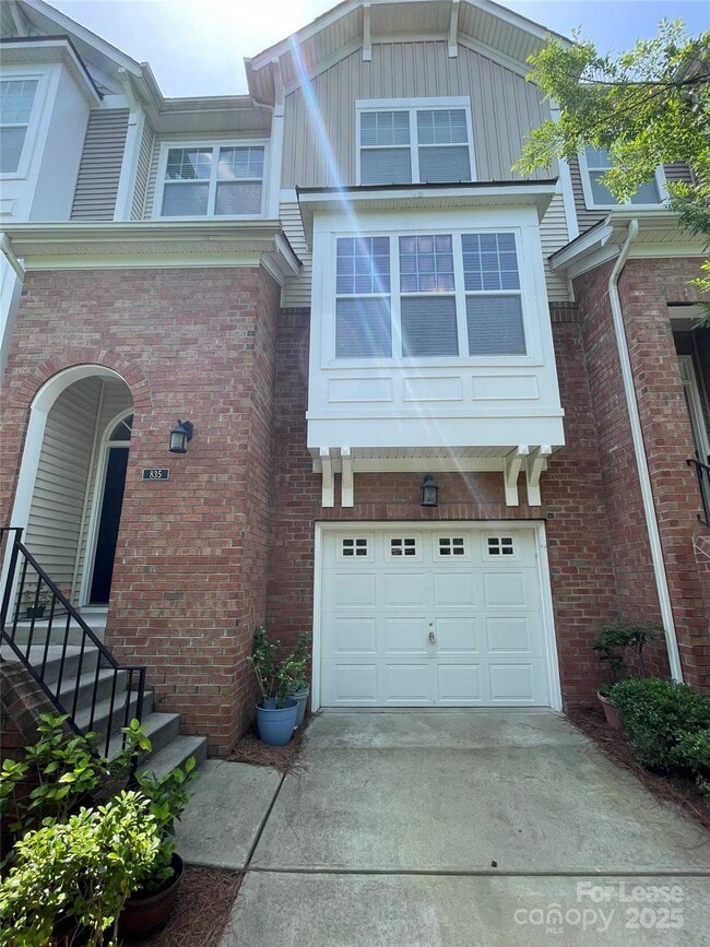 Primary Photo - 835 Skybrook Falls Dr