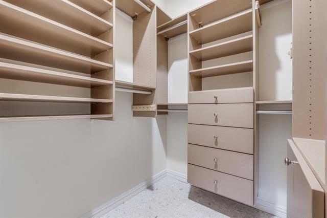 Building Photo - 3535 Gillespie St