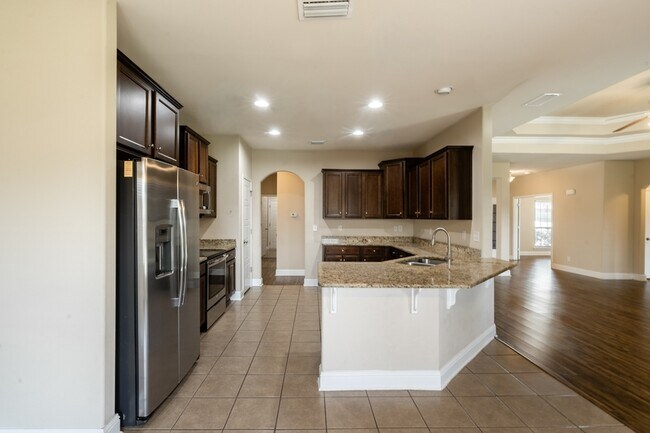 Building Photo - 8095 Vane Ct
